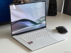 Arc 140T 与 Radeon 890M 的基准测试:英特尔一胜一负