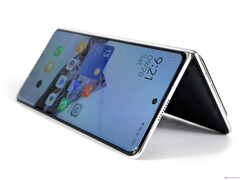 小米 Mix Fold 4 是Galaxy Z Fold 6 的有趣替代品(图片来源:Notebookcheck)