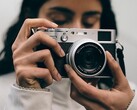 富士 X100VI 在 eBay 上的售价比标价高出 1000 多美元。(图片来源：Fujifilm）