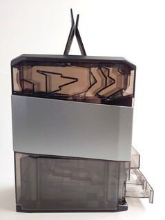 侧面。(图片来源:Notebookcheck)