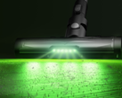 Proscenic P12无绳真空吸尘器可以将光线投射在地板上，以显示污垢。 (图片来源: Proscenic)