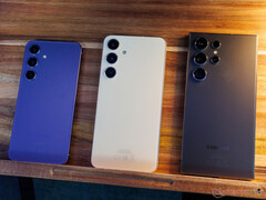 三星首个基于Android 15 的稳定更新还为其近期的旗舰智能手机带来了 2024 年 4 月的安全补丁。(图片来源：Notebookcheck）