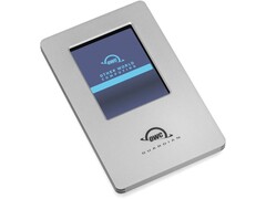 Guardian 是一款带触摸屏的新型外置固态硬盘（图片来源：OWC）