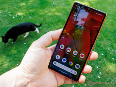 由于有了更新的驱动程序，即使是老化的 Pixel 7a 现在也应该获得了 GPU 的提升。(图片来源：Notebookcheck）