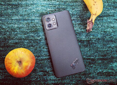 摩托罗拉公司的ThinkPhone采用了唯一的ThinkPad启发式外观。(图片来源:NotebookCheck)