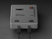 AYANEO Retro Power Bank 有一种以 SNES 为灵感的外观。(图片来源:AYANEO)