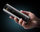 Cuktech 15 Ultra 20,000 mAh 移动电源共有三个端口（图片来源：Cuktech）