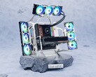 InWin 最新游戏 PC 机箱展示硬件（图片来源：InWin）