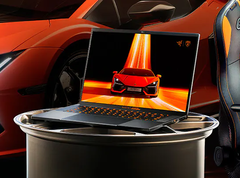 细腻的 Arancio Apodis 橙色点缀（图片来源：Razer）