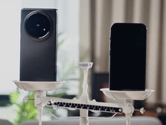 vivo 曾预告 X Fold5 的重量将低于一款流行但未指定型号的 iPhone。(图片来源:vivo)