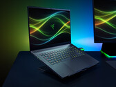 与许多其他 16 英寸游戏笔记本电脑不同，Razer Blade 16 仍然缺少内置数字键盘。