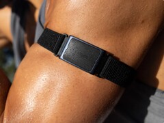 Amazfit 的 Helio Arm Band（如图）已在美国和英国上市。(图片来源：Amazfit）