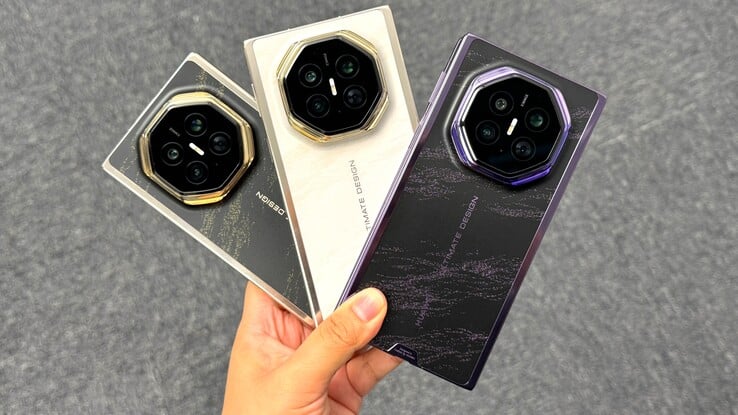 华为 Mate XT2 提供三种配色,存储空间最高可达 2 TB。