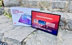 联想的 Idea Tab Pro Gen 2 旨在将笔记本电脑的特质移植到Android 。这在很多方面都非常奏效。