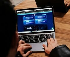 新一代 MacBook Pro 将于不到两周内正式亮相。