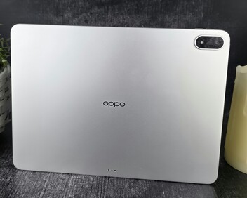 Oppo Pad 4 Pro 评测。(图片来源：Marcus Herbrich/Notebookcheck）