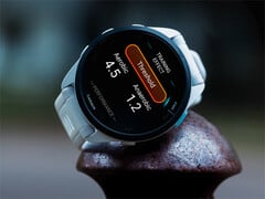 Garmin 正逐步向全球旧款 Forerunner 智能手表推出 26.08 软件,包括图中的 Forerunner 165。(图片来源:Garmin)
