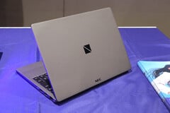 NEC Lavie BM94C(如图所示)