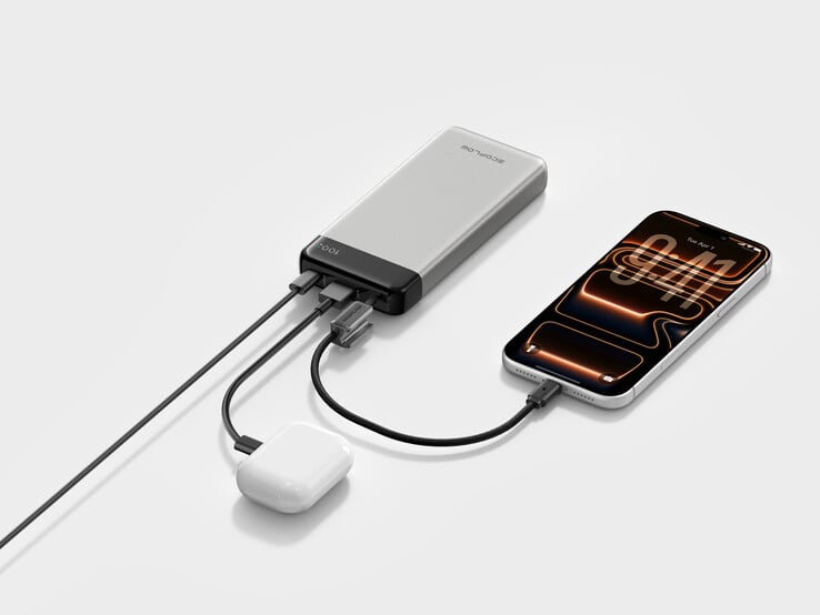 Rapid 电源箱（20K，45 瓦）内置 USB-C 连接线，还可用作背带