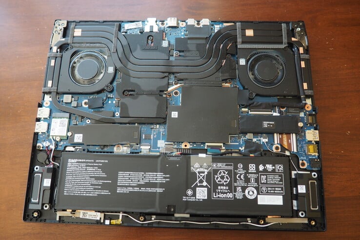 宏碁掠夺者 Helios Neo 16S AI