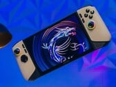 微星 Claw 8 AI+ 拥有 8 英寸 1080p 120 Hz 显示屏。(图片来源：微星）