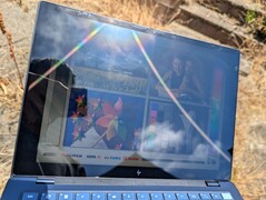 户外阳光下
