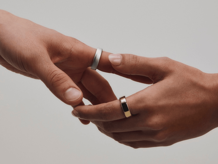 一览 Oura Ring 5。