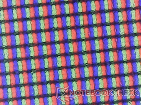 哑光面板有轻微的颗粒感