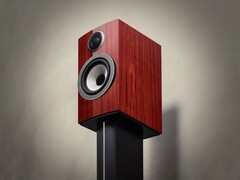 Bowers & Wilkins 707 Prestige Edition 的光亮漆面由十二道涂层组成
