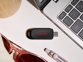 SanDisk 的 CZB 系列尺寸不足 2 英寸，重量仅为 6 克。