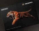 精工Prospex印度限量版包装采用黑色礼盒,盒面印有腾跃的老虎图案。
