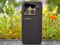 小米 15S Pro 是 2025 年最好的智能手机之一。(图片来源:Marcus Herbrich)