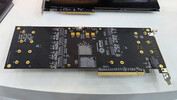 Apex X16 Gen5 后侧（图片来源：Future）