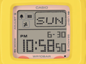 Casio Baby-G BGD-10KPM-7 配备近乎方形的数字表盘，可显示较为丰富的信息。