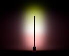 图为 Govee Floor Lamp 3 在墙上投射灯光