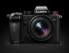 Lumix S5D 是目前市场上价格最低的全画幅相机之一