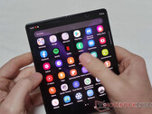 One UI 4.1.1和Android 12L应该会使Galaxy Z Fold2在打开时更有用处。(图片来源：NotebookCheck)
