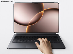 小米 Pad 7 Ultra 将配备 12,000 mAh 电池。图：平板电脑与配件。(图片来源：小米）