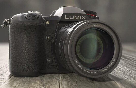 松下的Lumix G9是一款功能强大的微四三维无反相机，售价通常低于1000美元。(图片来源：松下）