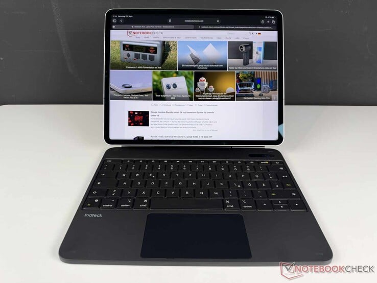 连接至 Inateck NeoMagic 底座的 iPad Pro 12.9 英寸