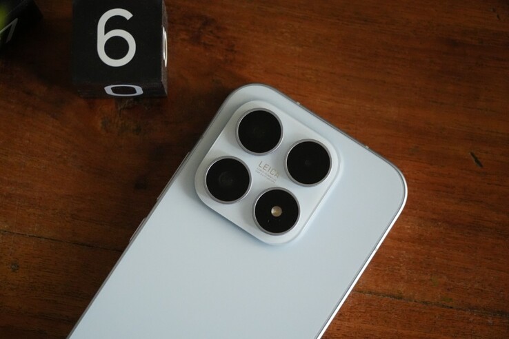 小米 17 配备徕卡调校摄像头