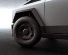 新型 RWD Cybertruck Long Range 车轮罩。(图片来源：特斯拉）