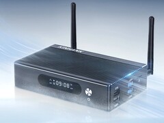 超级控制台 X3 Pro 是一款用于模拟复古游戏的小巧设备（图片来源：KinHank）