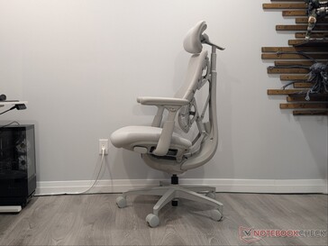 LiberNovo Omni 的左侧。