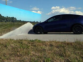 HW3 Model Y 未能通过 Wile E. Coyote 路壁碰撞测试。(图片来源：Kyle Paul/X）