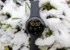 Pixel Watch 将继续使用 Wear OS 3 版本长达两个月。(图片来源：Notebookcheck）