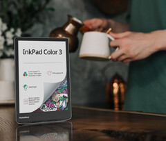 PocketBook InkPad Color 3 的外壳通过了 IPX8 认证。(图片来源：PocketBook）
