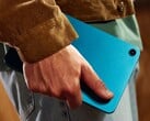 Alexa Tablet 8 有粉色、绿松石色和深灰色可选。