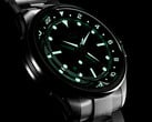 Atelier GMT Première M1a 将该系列的GMT表壳尺寸从GMT24 M1a的40毫米缩小至38毫米。