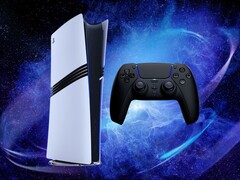 图为配备 DualSense 手柄的 PS5 Pro 游戏机（图片来源：索尼 PlayStation，有编辑）